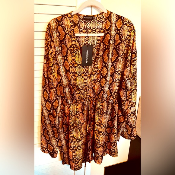 PrettyLittleThings Rumper - Picture 1 of 3